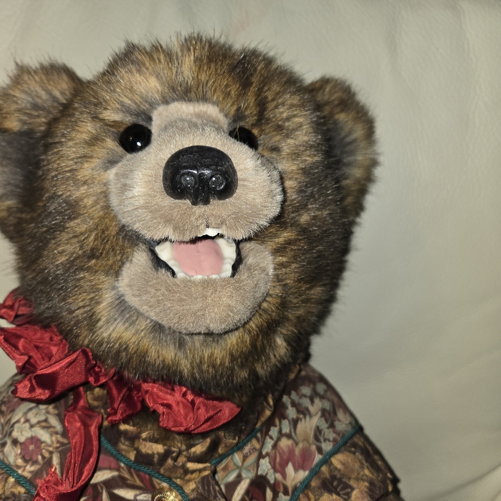 Vintage Beaver Balley1994 Blush Bear with Floral Vest and Red Bow - Picture 3 of 12